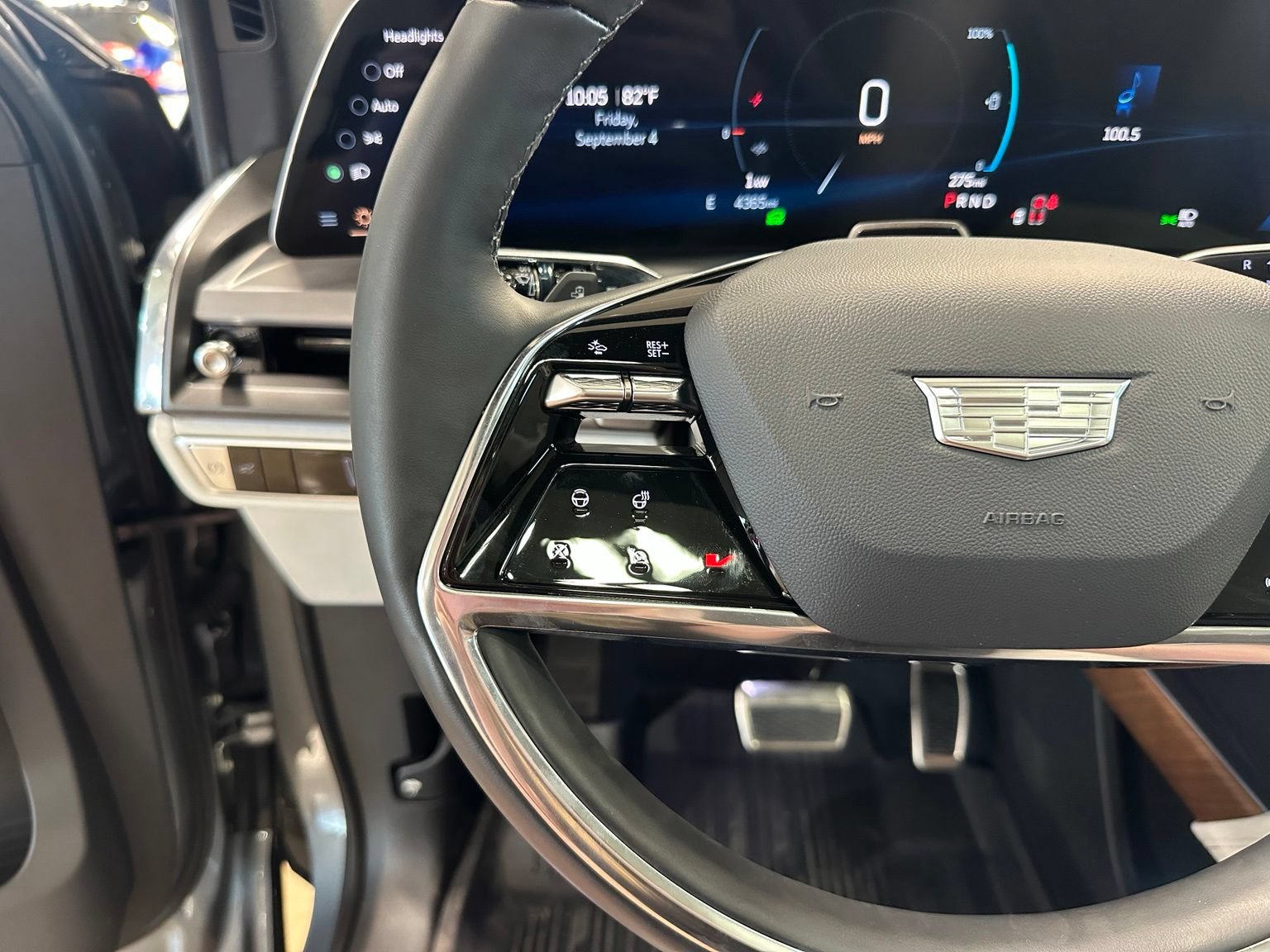 Used 2026 Cadillac Vistiq Luxury AWD/4WD image 19