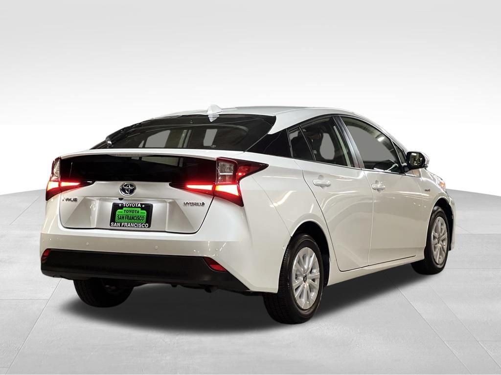Certified 2022 Toyota Prius LE FWD image 5
