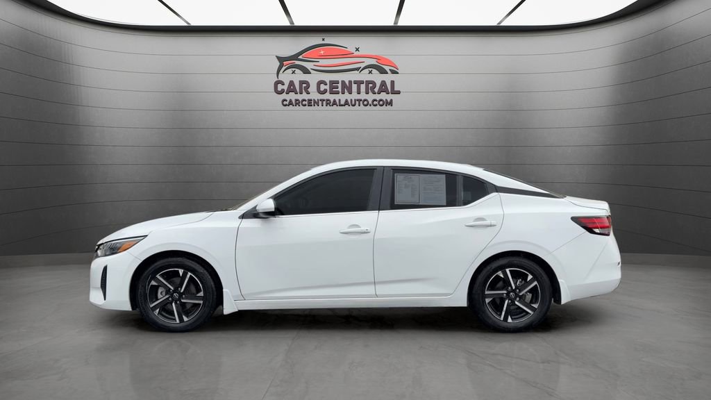 Used 2025 Nissan Sentra SV image 2