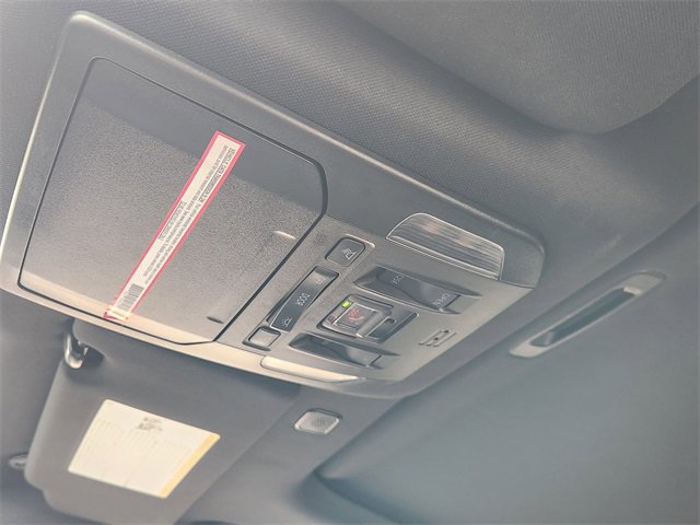 Used 2023 Toyota Highlander XSE image 25