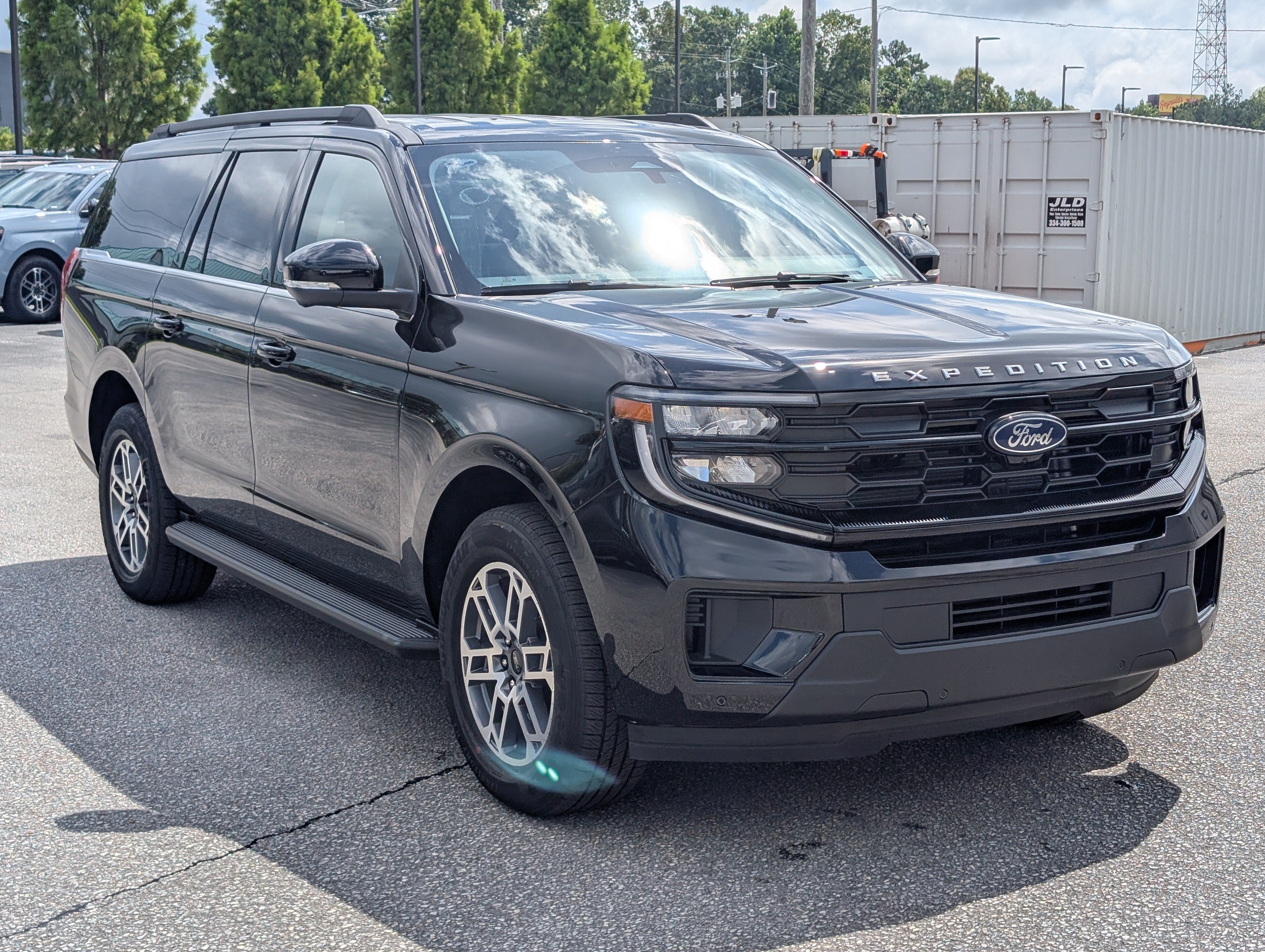 New 2026 Ford Expedition Max Active RWD image 4