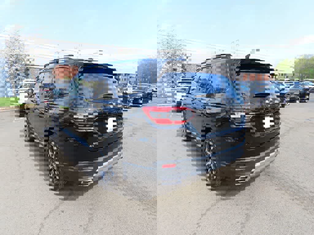 Certified 2023 Honda Pilot Touring image 4