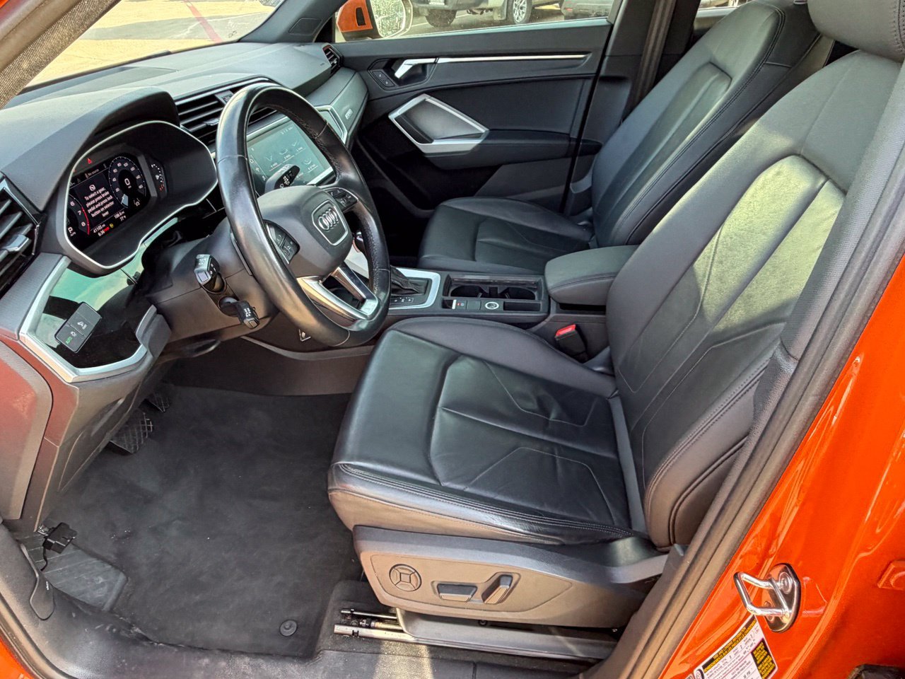 Used 2022 Audi Q3 2.0T Premium Plus w/ Premium Plus Package AWD/4WD image 25