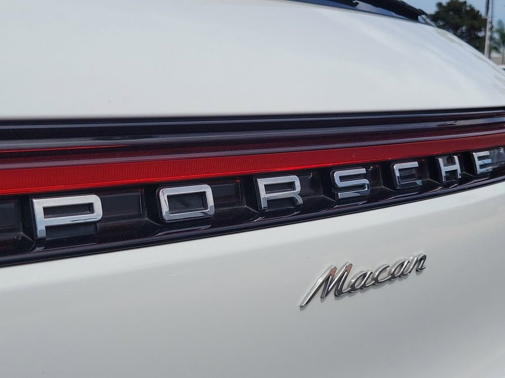 Used 2024 Porsche Macan AWD/4WD image 29