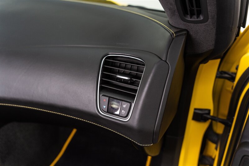 Used 2018 Chevrolet Corvette Z06 RWD image 69
