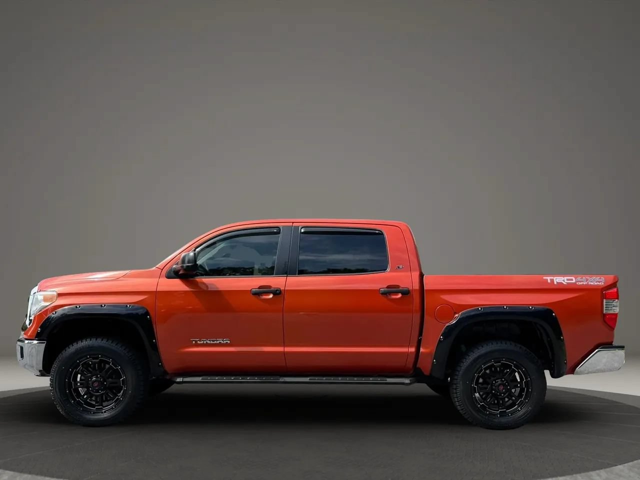 Used 2016 Toyota Tundra SR5 w/ TRD Off Road Package AWD/4WD image 7