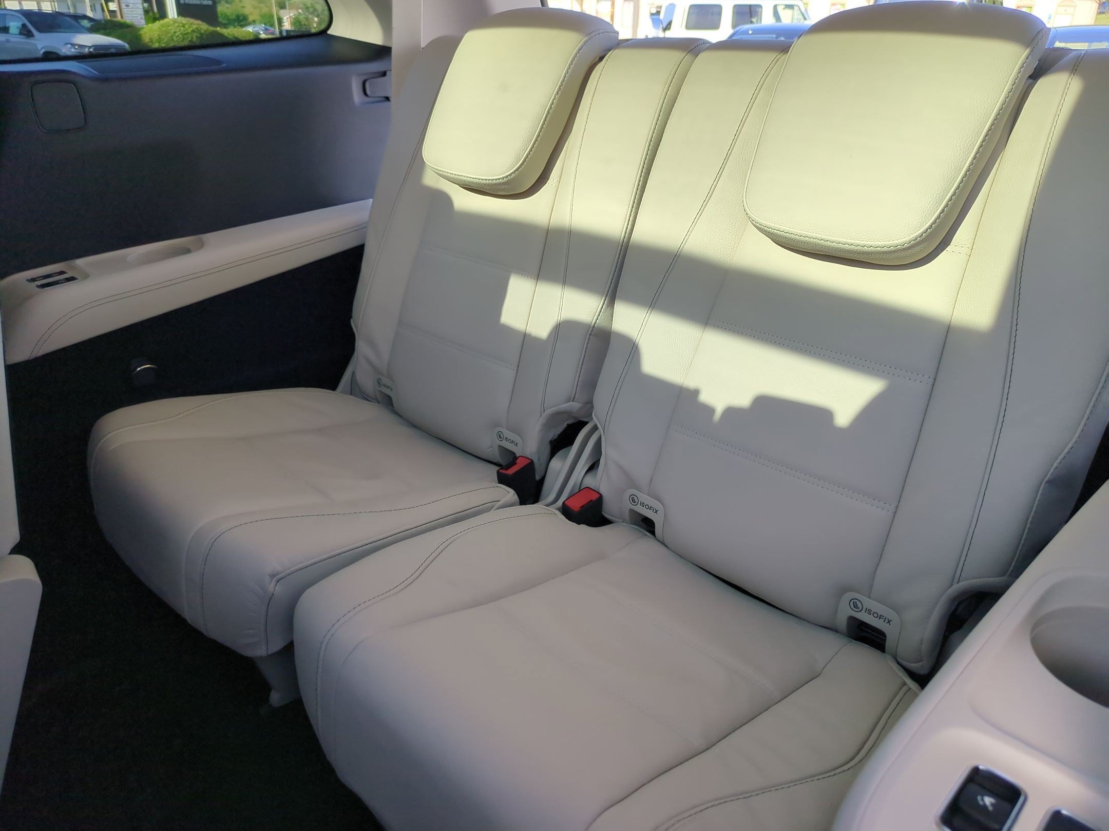 Certified 2025 Mercedes-Benz GLS 450 4MATIC image 33
