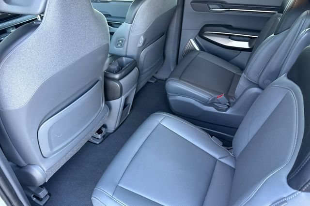 Certified 2024 Kia EV9 Light Long Range RWD image 15