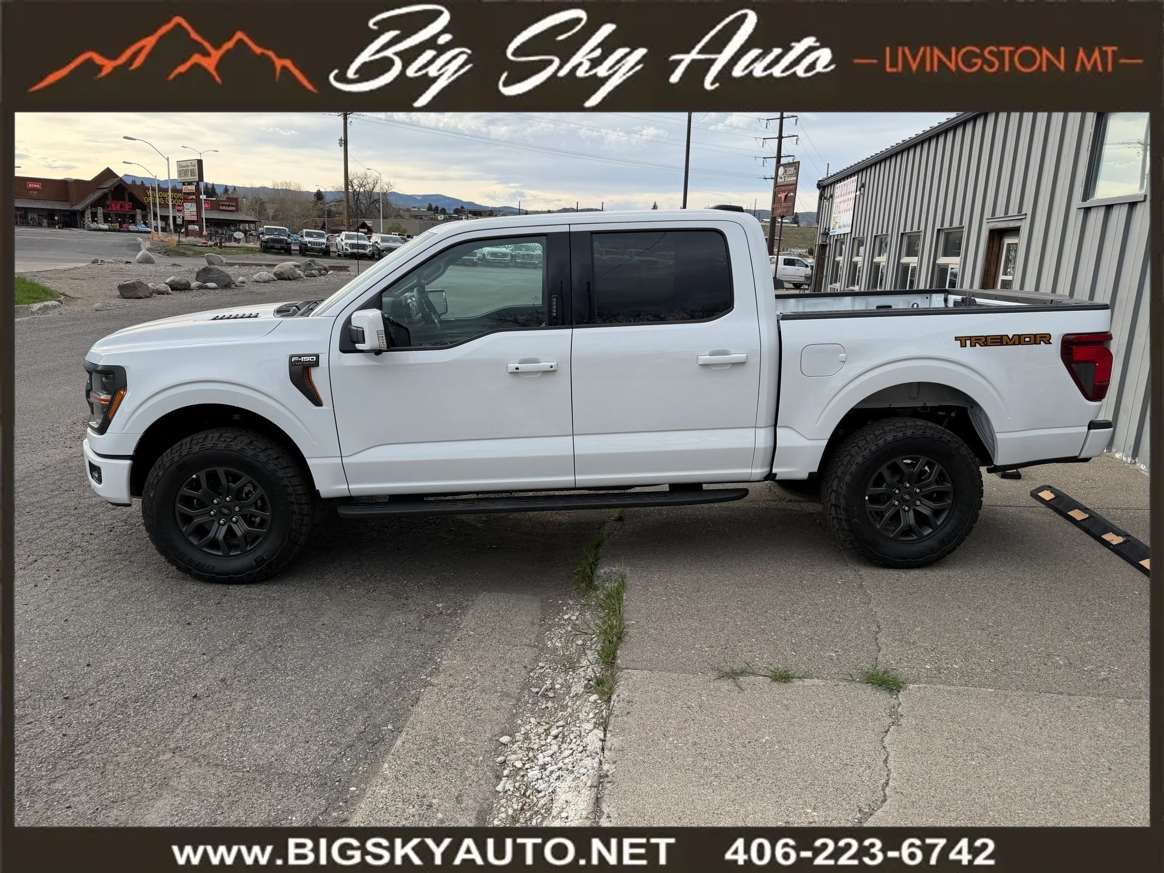 Used 2026 Ford F150 Tremor w/ Equipment Group 402B MID AWD/4WD image 4