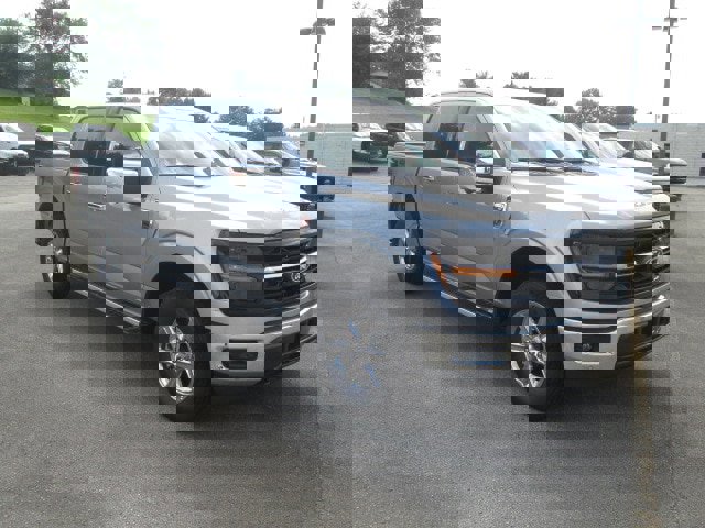 New 2025 Ford F150 XLT w/ Equipment Group 302A MID image 9