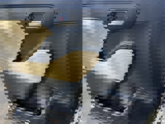 Used 2023 Toyota Highlander XLE image 26