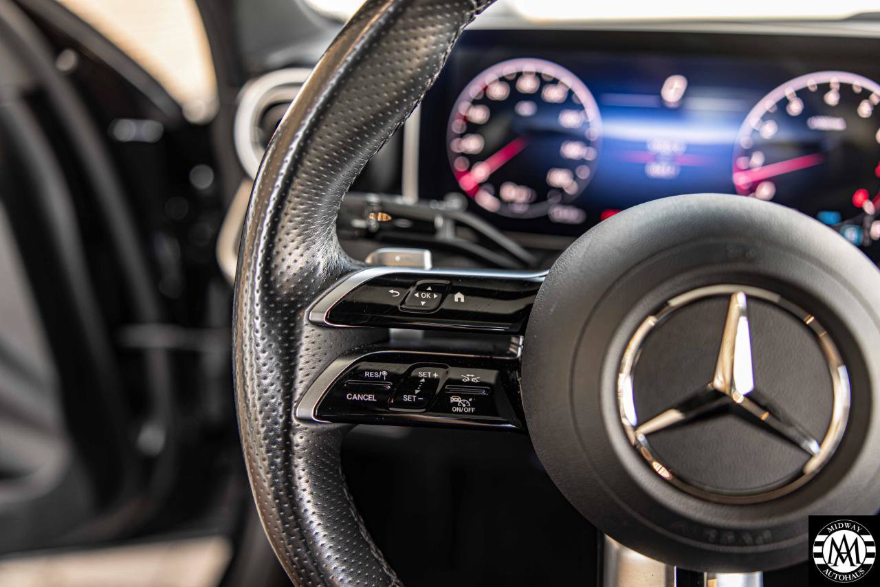 Used 2025 Mercedes-Benz C 300 Sedan image 20