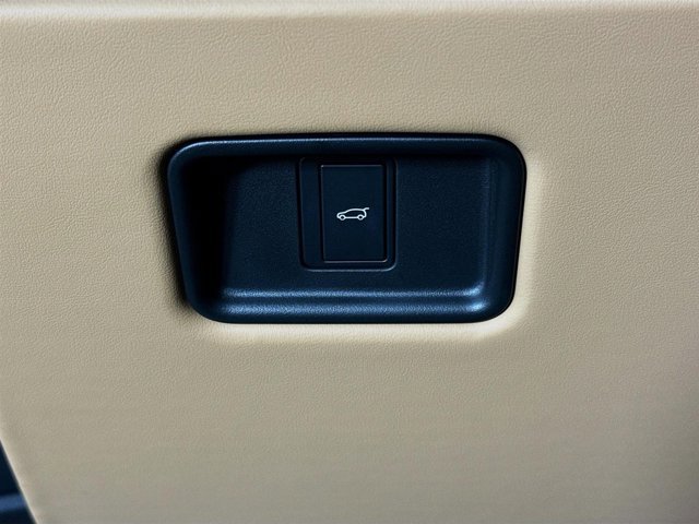 New 2026 Land Rover Range Rover SE image 10