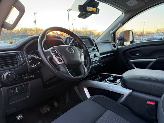 Used 2023 Nissan Titan SV w/ SV Convenience Package image 14