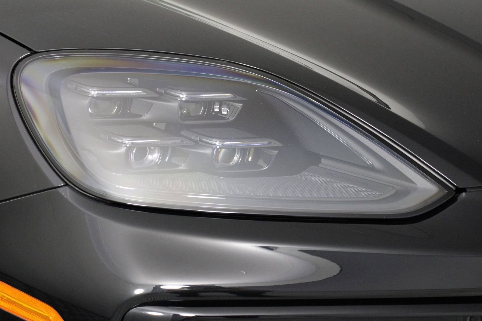 Certified 2025 Porsche Cayenne Coupe image 28