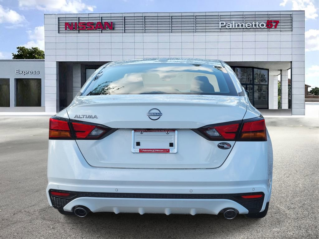 Used 2025 Nissan Altima 2.5 SV w/ SV Premium Package FWD image 5