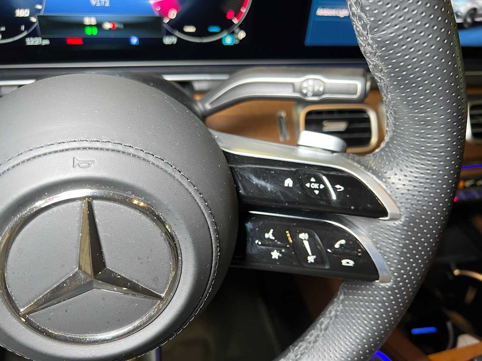 Certified 2024 Mercedes-Benz GLS 450 4MATIC image 30