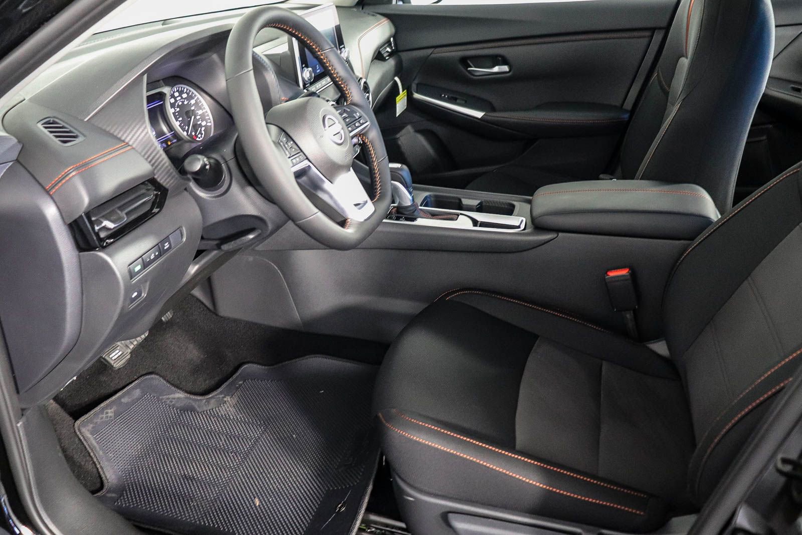 Used 2025 Nissan Sentra SR image 18