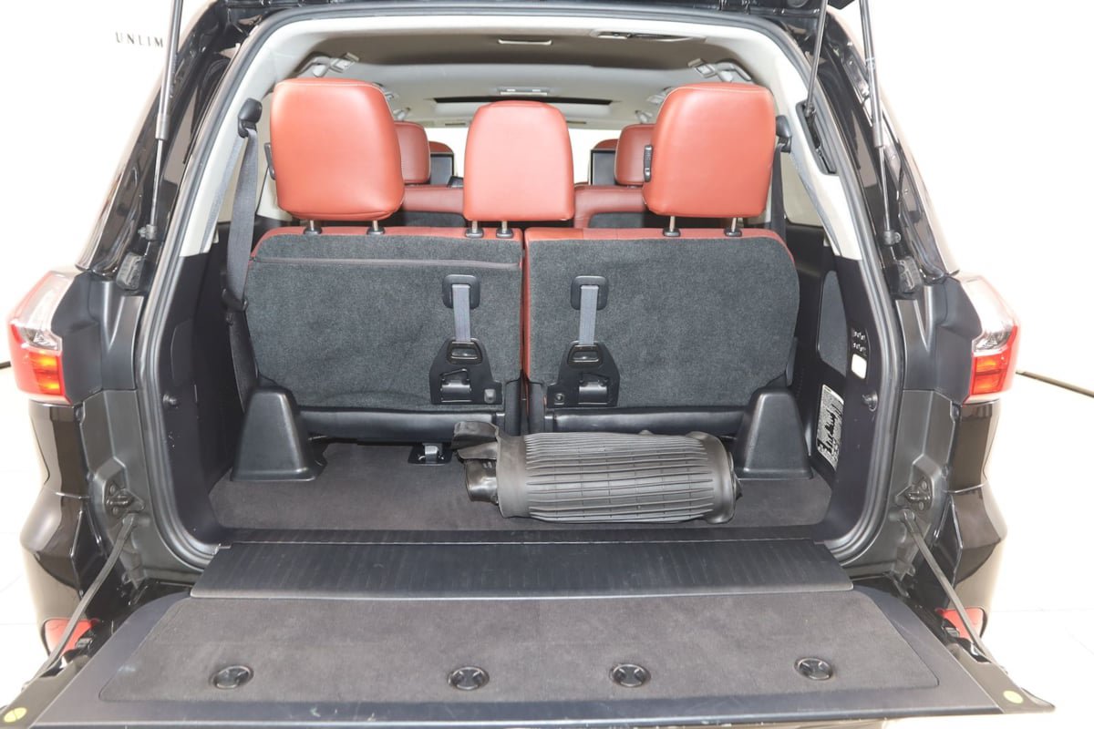 Used 2020 Lexus LX 570 4WD w/ Luxury Package image 50