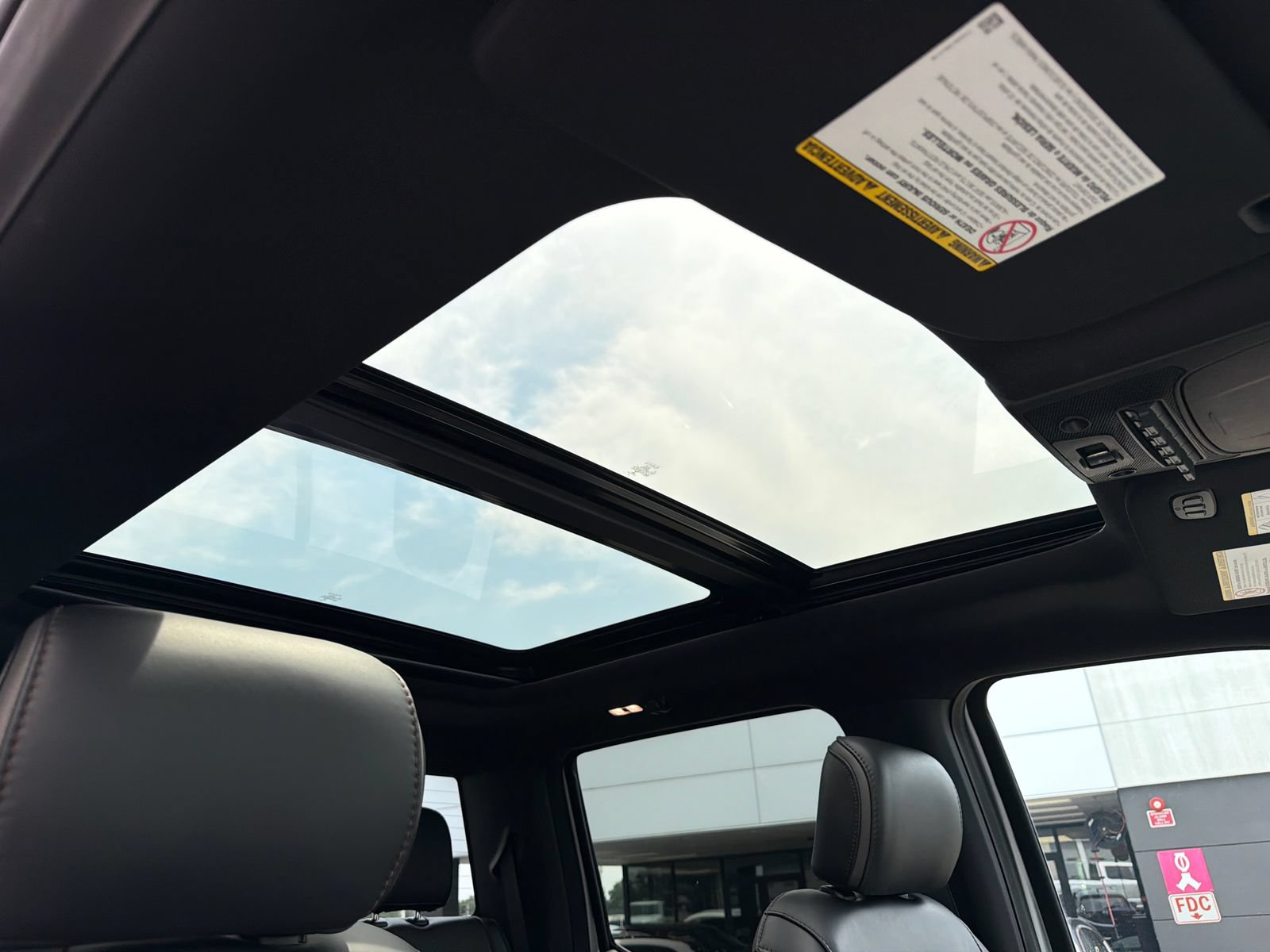Used 2019 Ford F350 Platinum w/ Platinum Ultimate Package AWD/4WD image 15