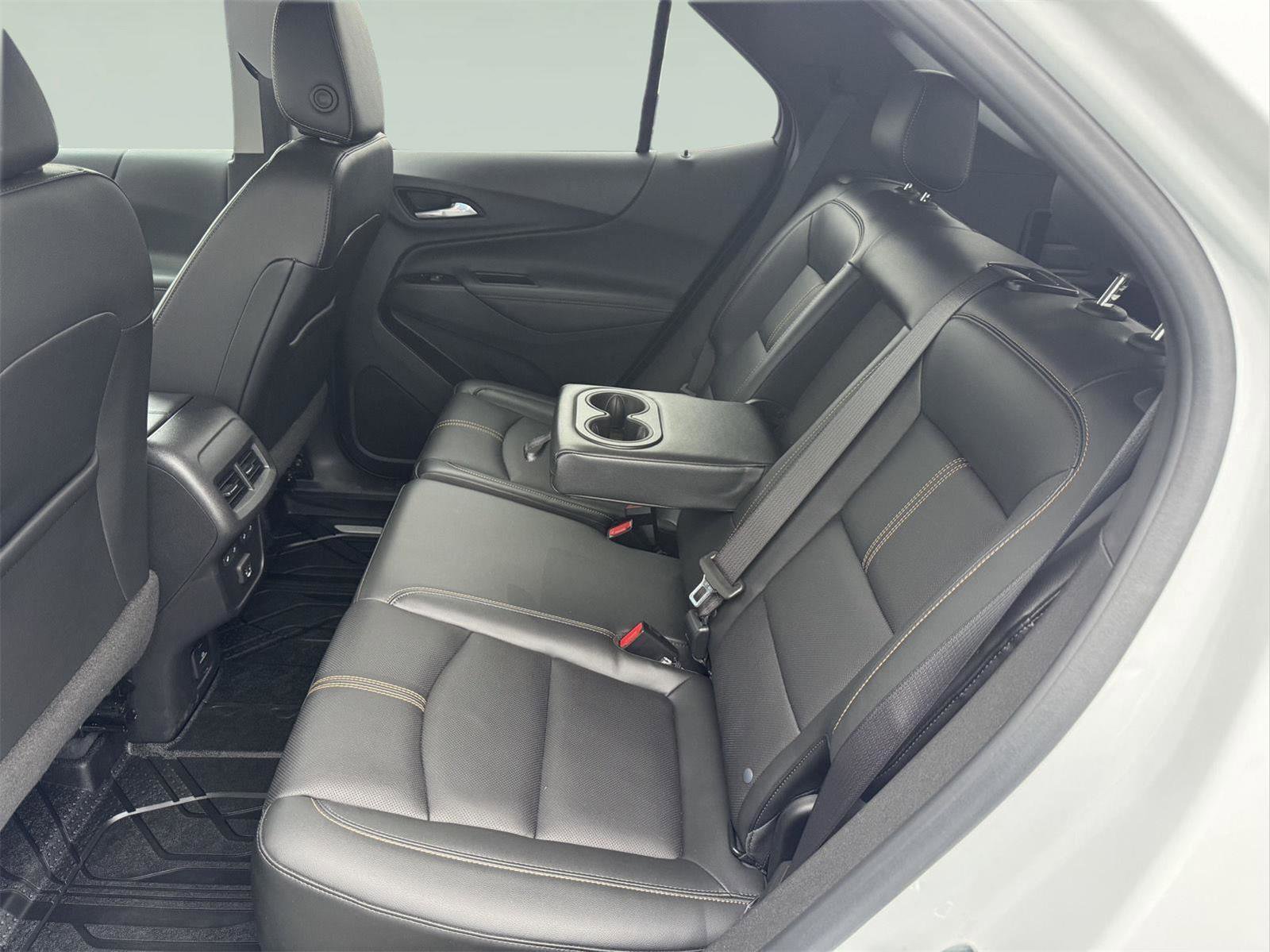 Used 2022 Chevrolet Equinox Premier AWD/4WD image 14
