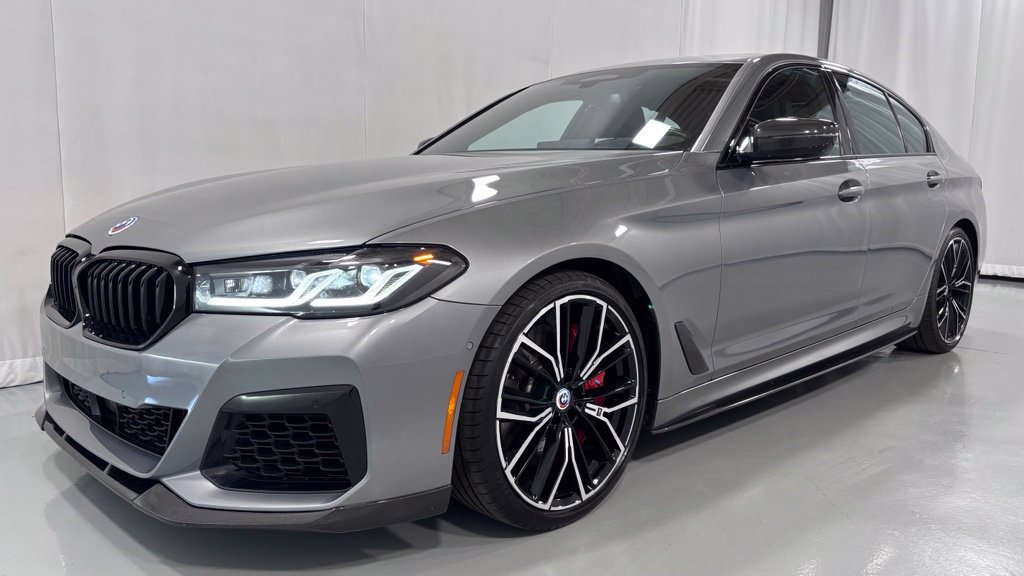 Used 2023 BMW M550i xDrive w/ Dynamic Handling Package