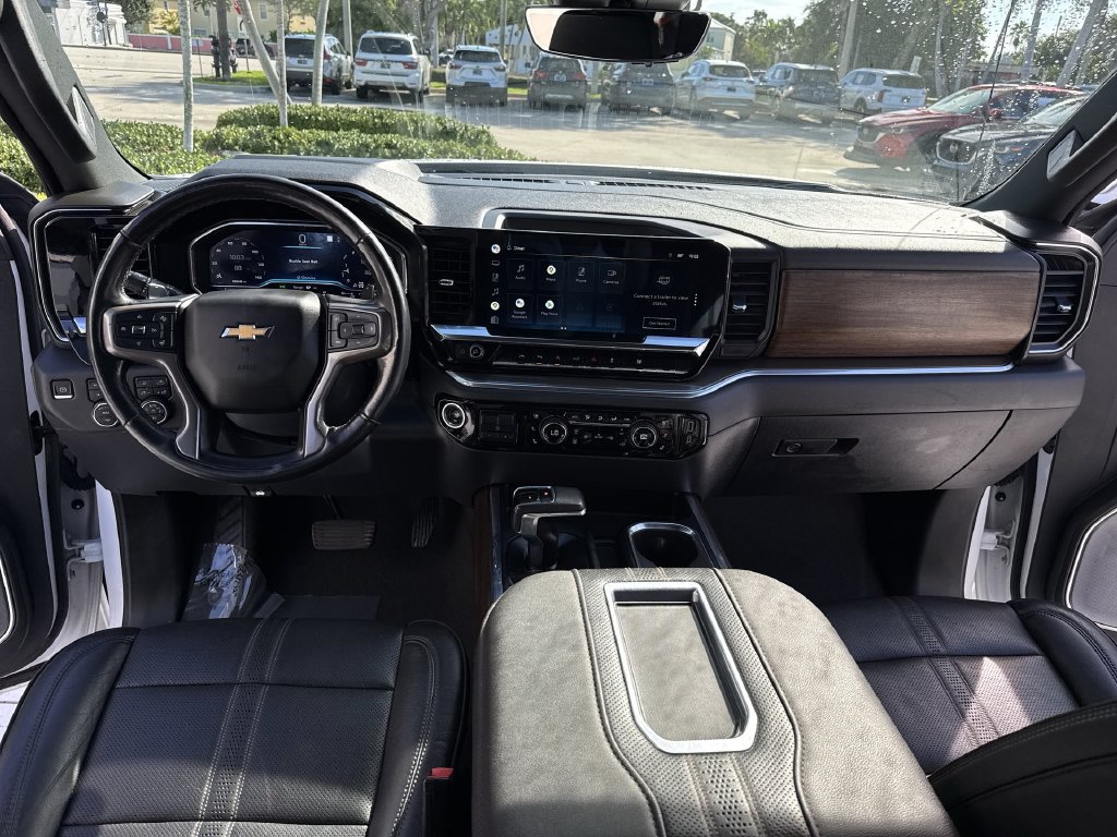 Used 2022 Chevrolet Silverado 1500 High Country w/ Technology Package AWD/4WD image 36