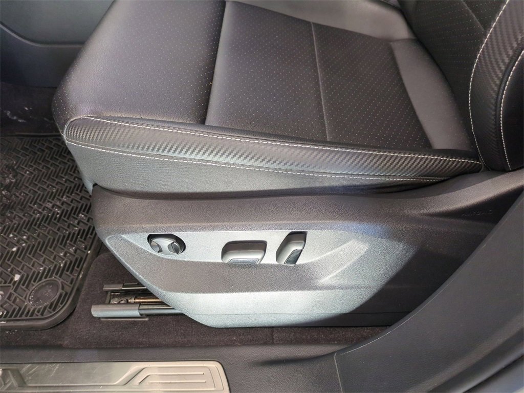 Used 2023 Volkswagen Atlas Cross Sport SE image 14