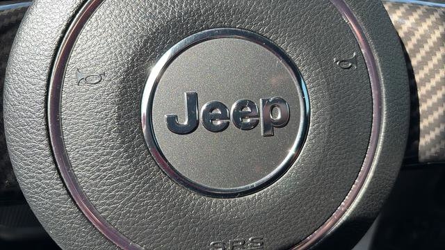 Used 2017 Jeep Wrangler Unlimited Rubicon w/ Connectivity Group image 29