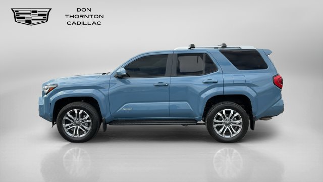 Used 2025 Toyota 4Runner Limited AWD/4WD image 2