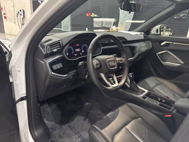Used 2025 Audi Q3 2.0T Premium image 10