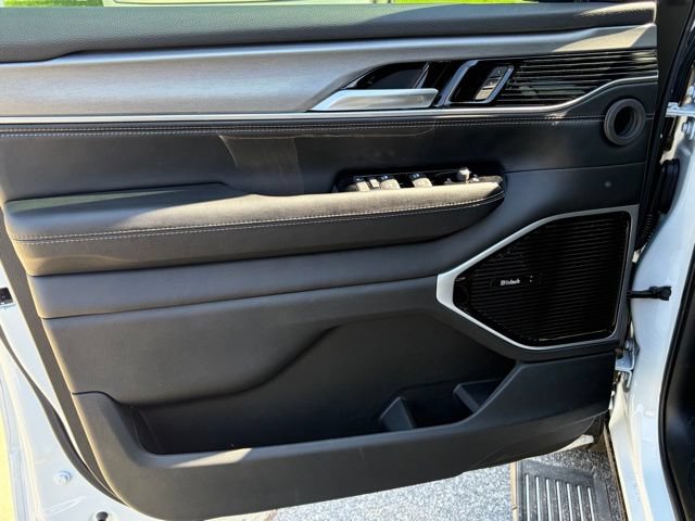 New 2026 Jeep Grand Wagoneer L Limited AWD/4WD image 12
