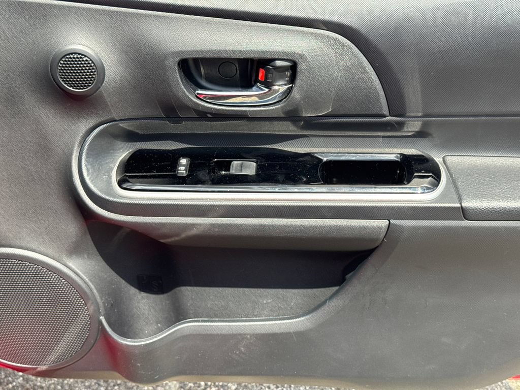 Used 2019 Toyota Prius C FWD image 14
