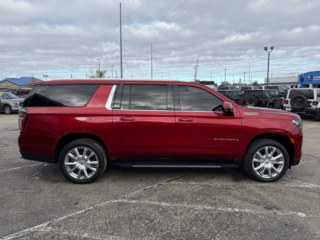 Used 2021 Chevrolet Suburban High Country AWD/4WD image 4