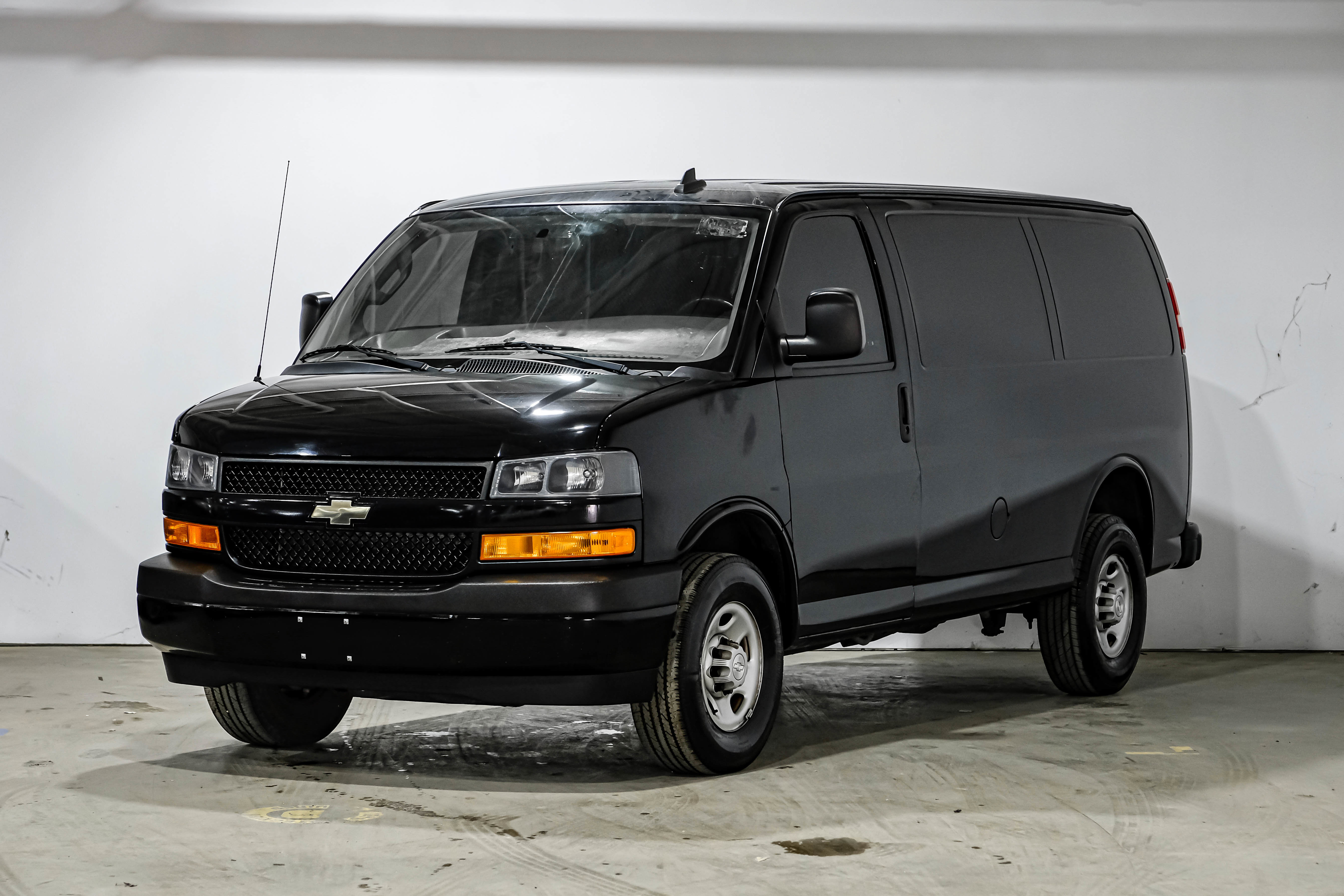 Used 2019 Chevrolet Express 2500 w/ Driver Convenience Package image 1