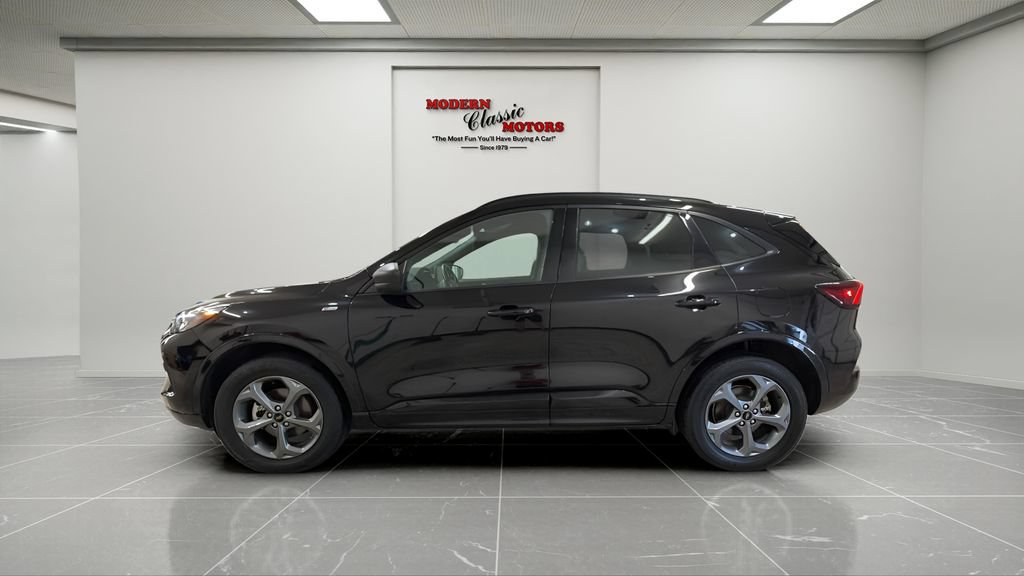 Used 2024 Ford Escape ST-Line AWD/4WD image 2