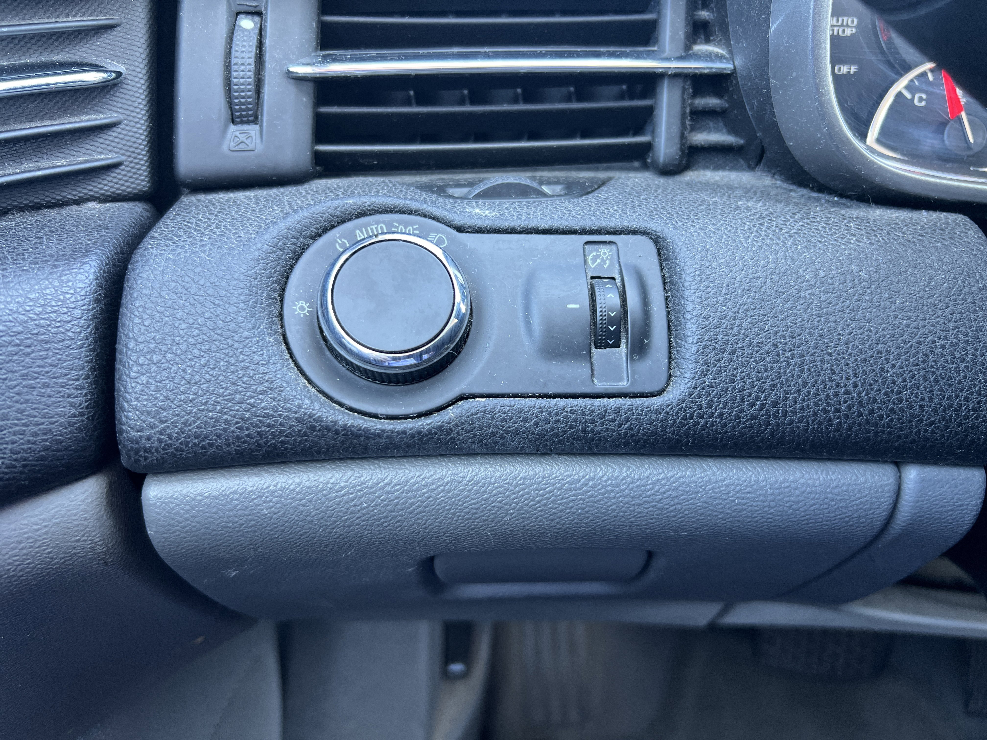 Used 2015 Chevrolet Malibu LS w/ Protection Package FWD image 29