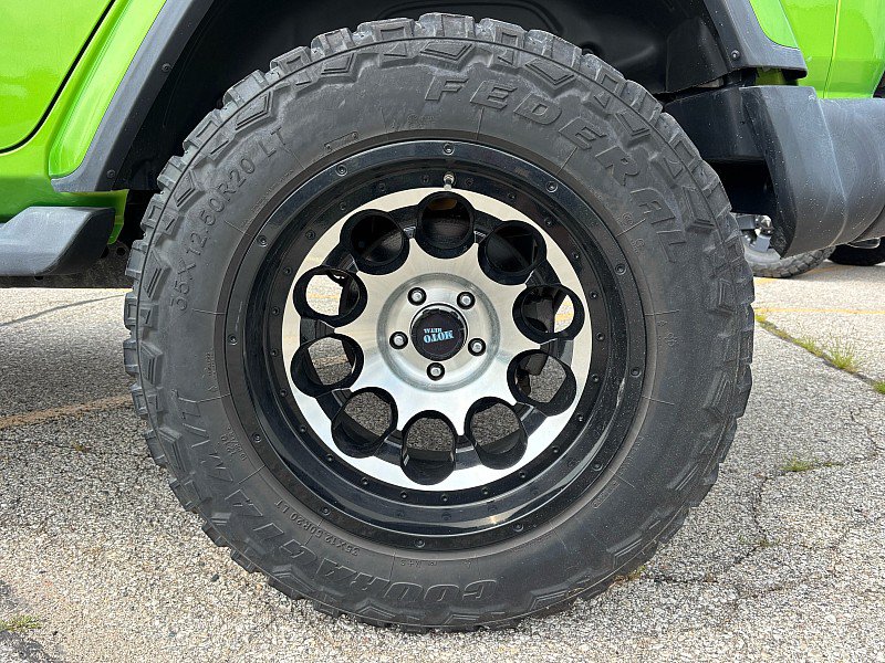 Used 2019 Jeep Wrangler Unlimited Sahara w/ Uconnect 4C Nav & Sound Group AWD/4WD image 17