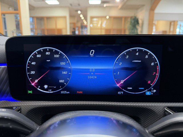 Used 2025 Mercedes-Benz CLA 250 image 9