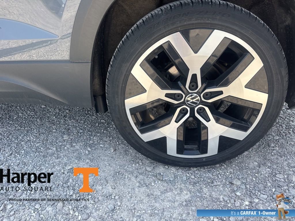 Used 2023 Volkswagen Taos SEL image 21