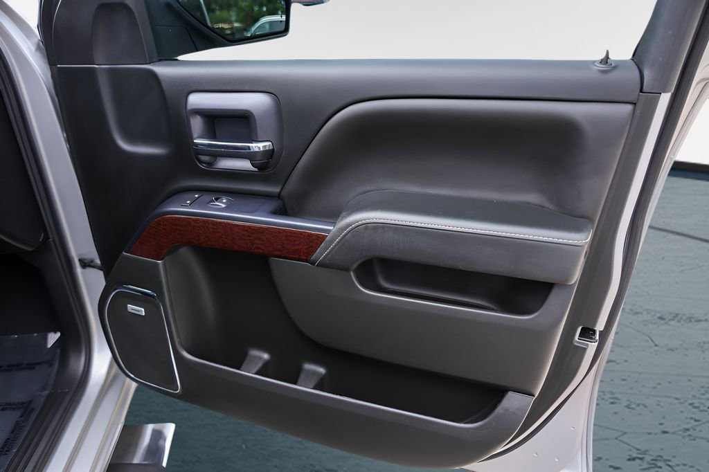 Used 2018 GMC Sierra 1500 SLT w/ Enhanced Driver Alert Package image 30