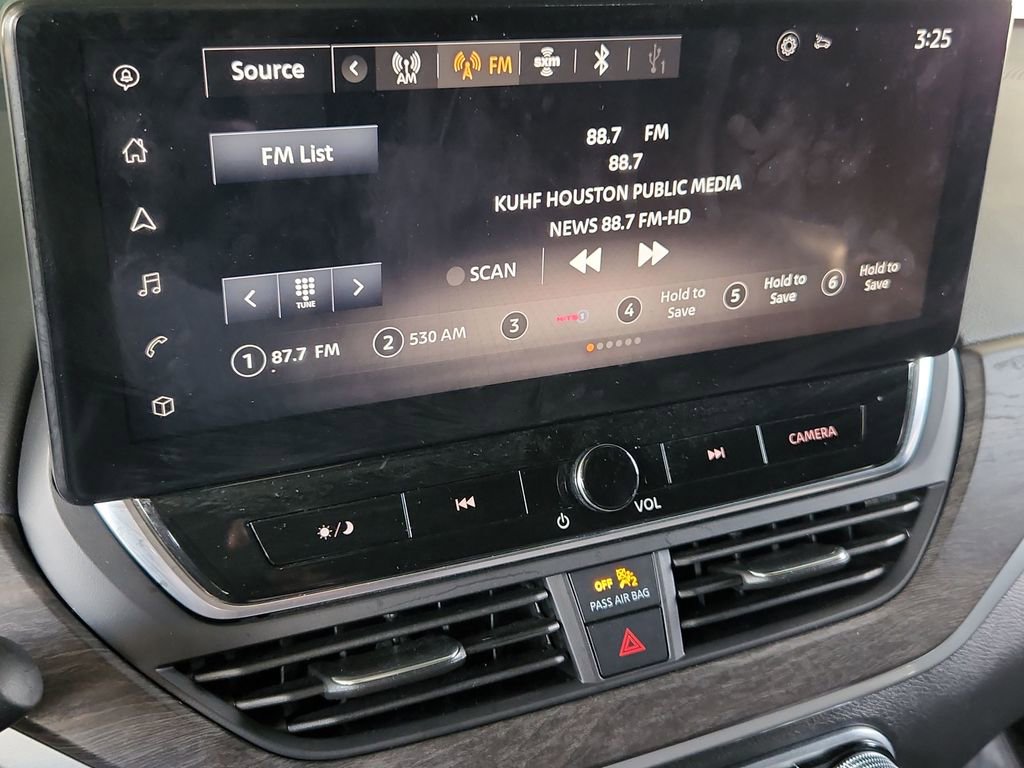 Used 2023 Nissan Altima 2.5 SV w/ SV Premium Package image 34