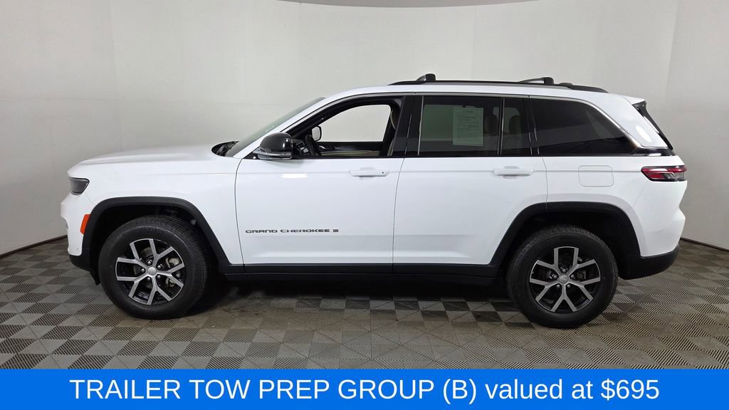 Used 2023 Jeep Grand Cherokee Limited w/ Luxury Tech Group II AWD/4WD image 5
