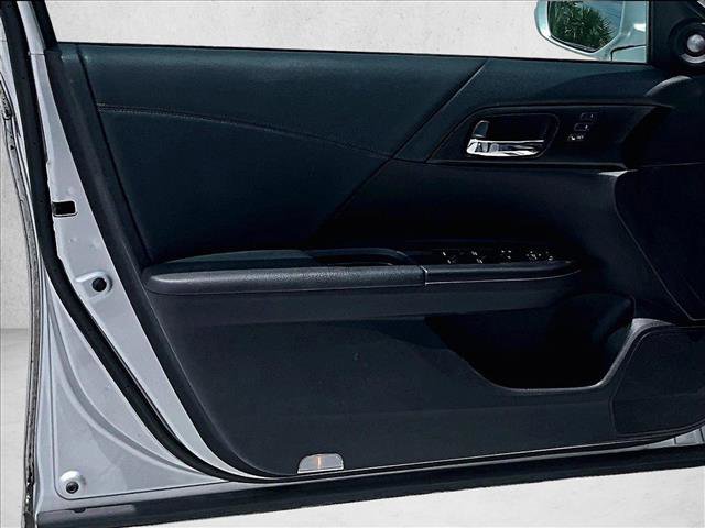 Used 2014 Honda Accord EX-L image 18