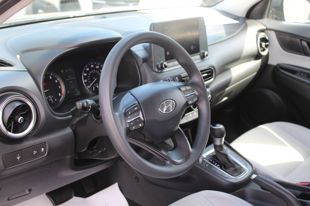 Used 2023 Hyundai Kona SEL w/ Cargo Package FWD image 11
