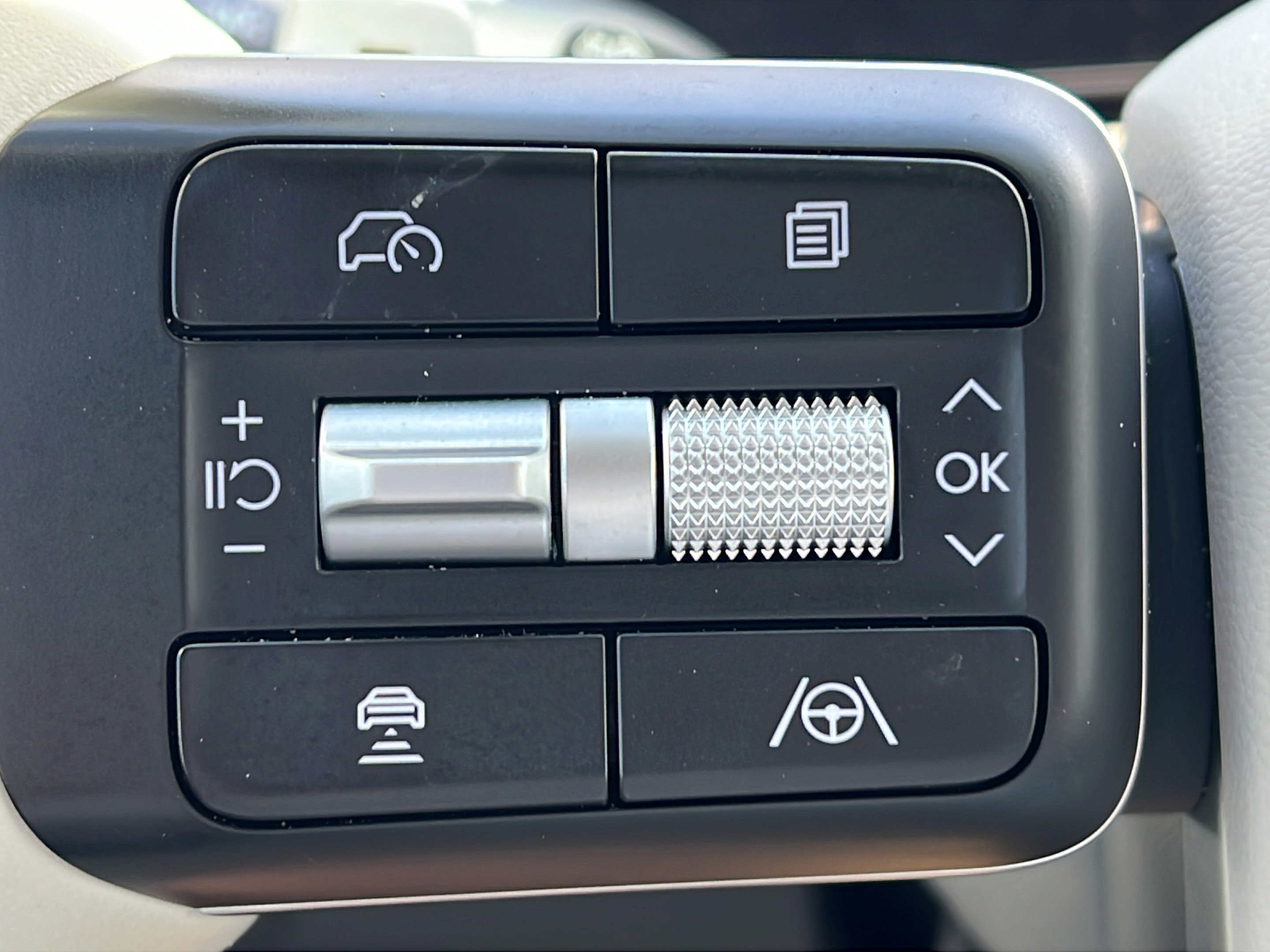 Certified 2026 Hyundai Santa Fe Limited FWD image 30