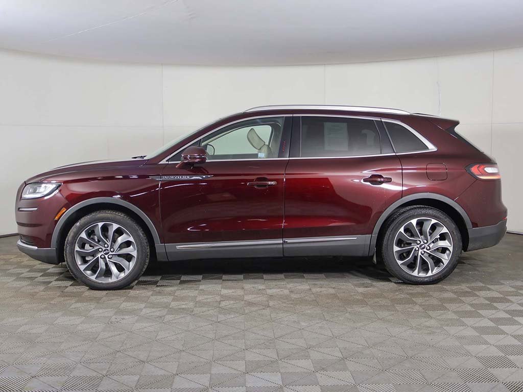 Used 2022 Lincoln Nautilus Reserve w/ Luxury Package image 19