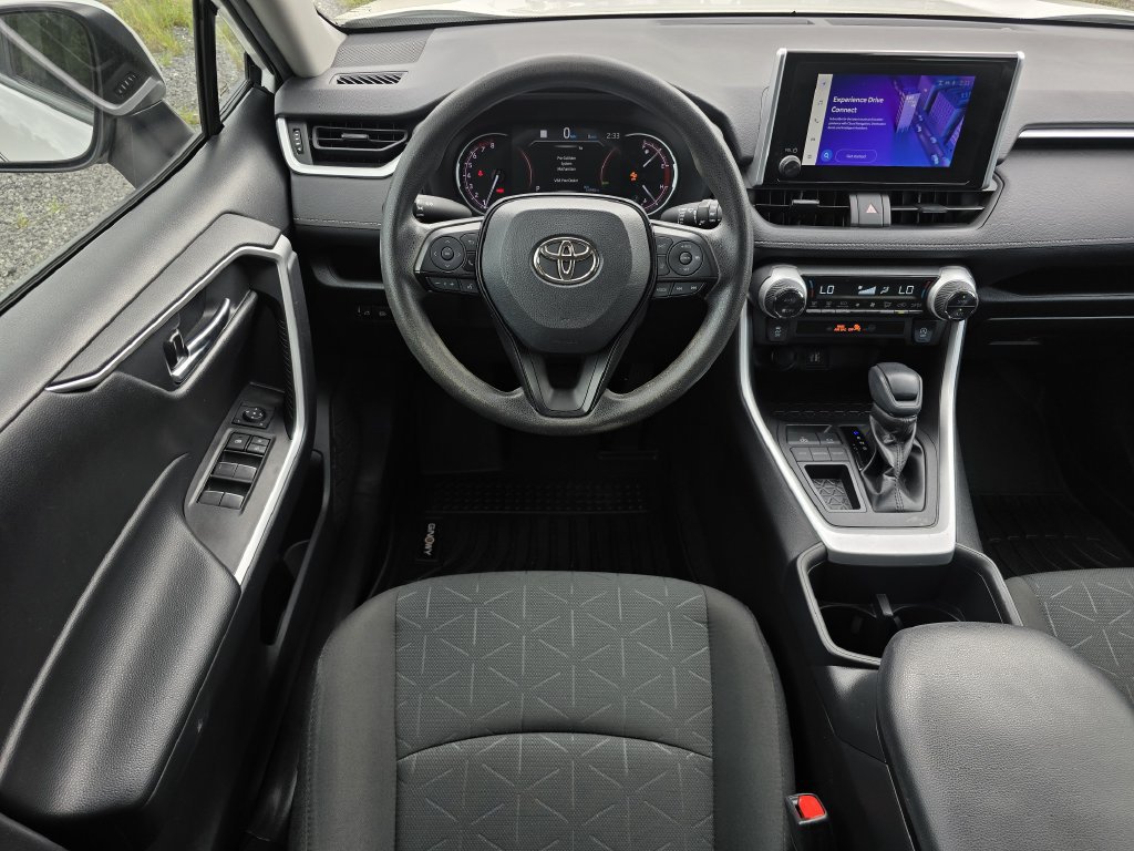 Used 2023 Toyota RAV4 XLE FWD image 18