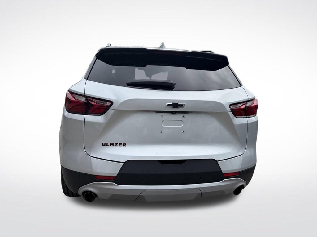 Used 2022 Chevrolet Blazer LT w/ Redline Edition FWD image 5