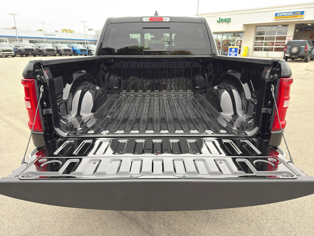New 2026 RAM 1500 Laramie AWD/4WD image 8